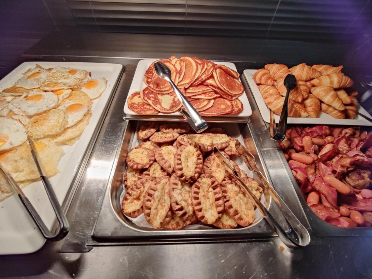 Hotel Tikkurila Vantaa Bagian luar foto